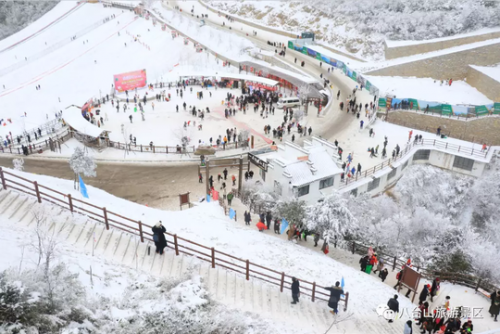 万源八台山迎今冬迄今为止最大降雪 积雪厚度达20厘米